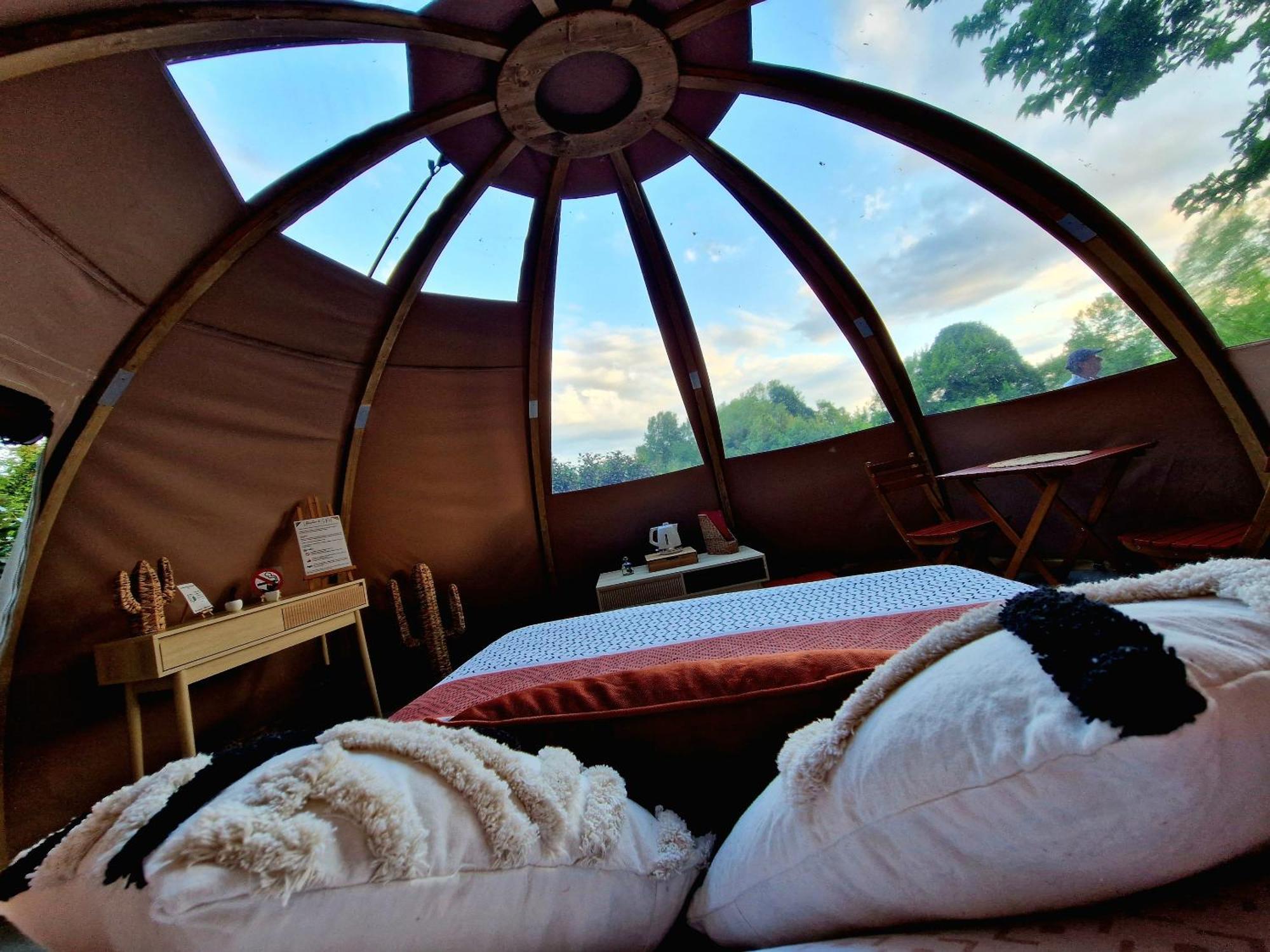 Les Nuits De Cassiopee Bed and Breakfast Sorde-lʼAbbaye Rum bild