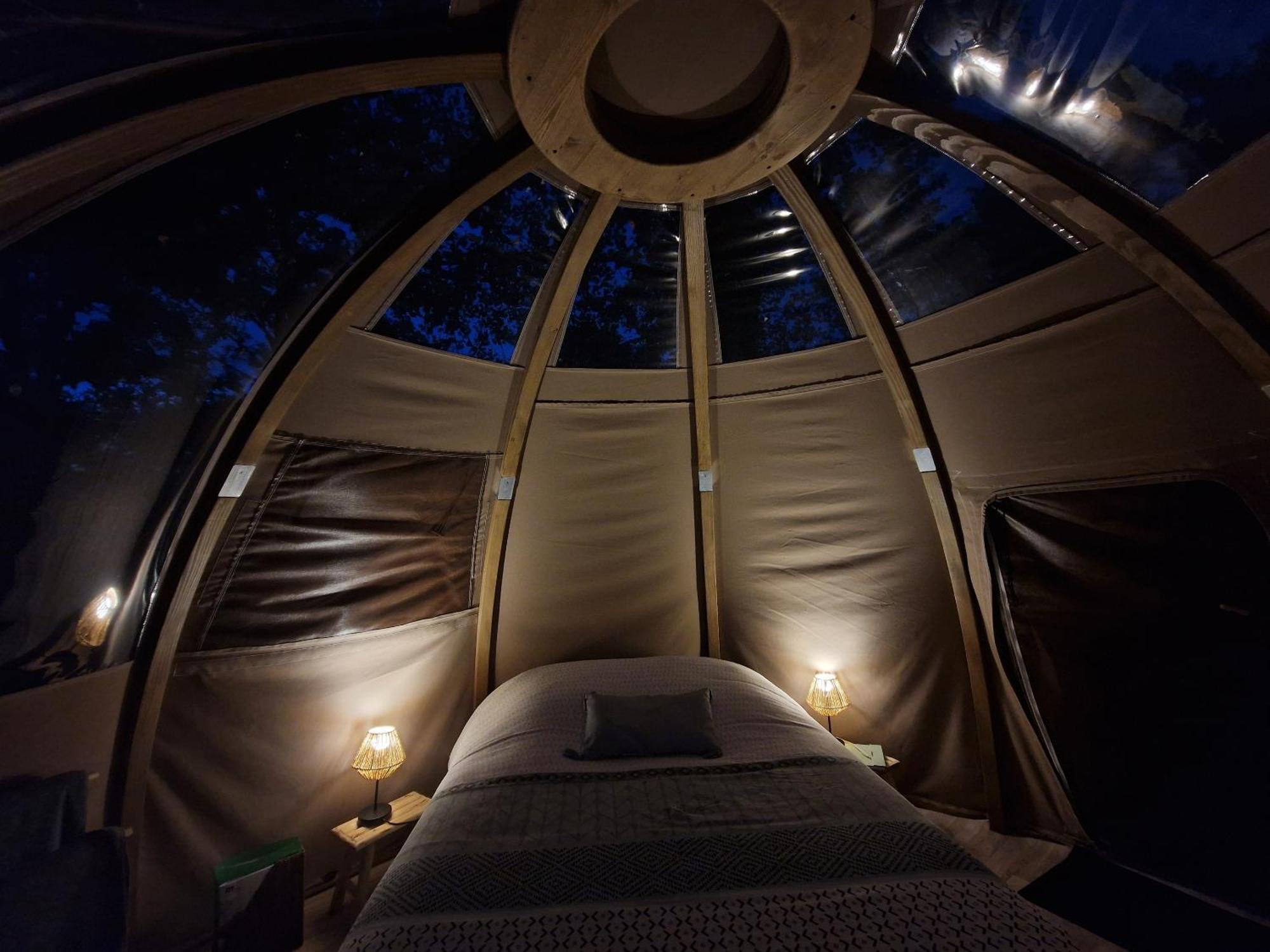 Les Nuits De Cassiopee Bed and Breakfast Sorde-lʼAbbaye Rum bild