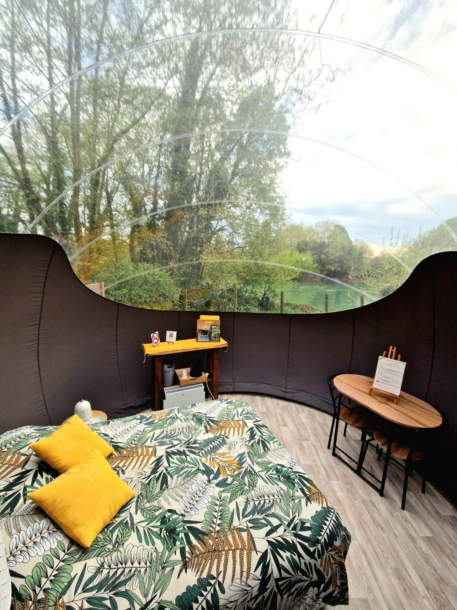 Les Nuits De Cassiopee Bed and Breakfast Sorde-lʼAbbaye Rum bild