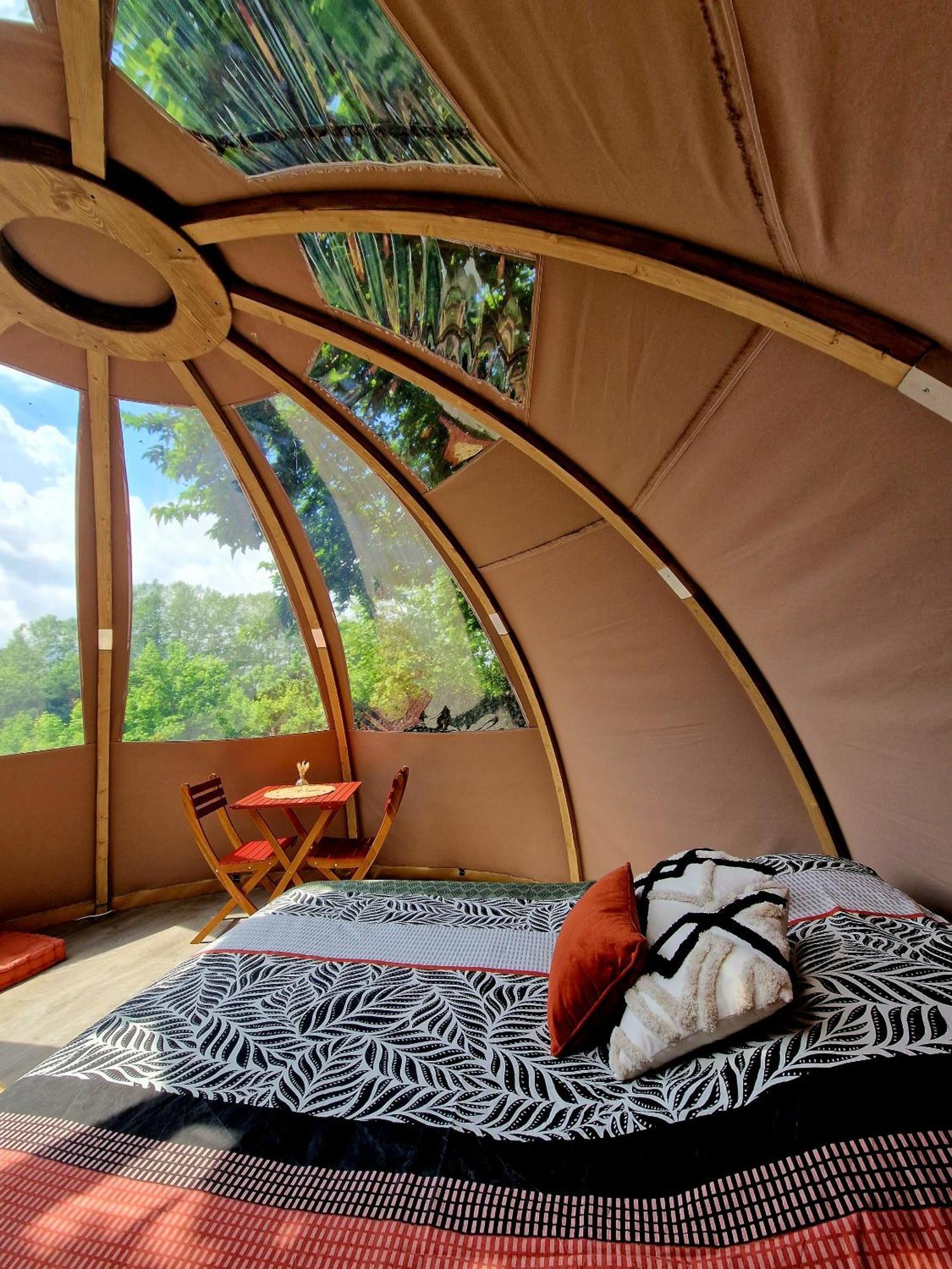 Les Nuits De Cassiopee Bed and Breakfast Sorde-lʼAbbaye Rum bild