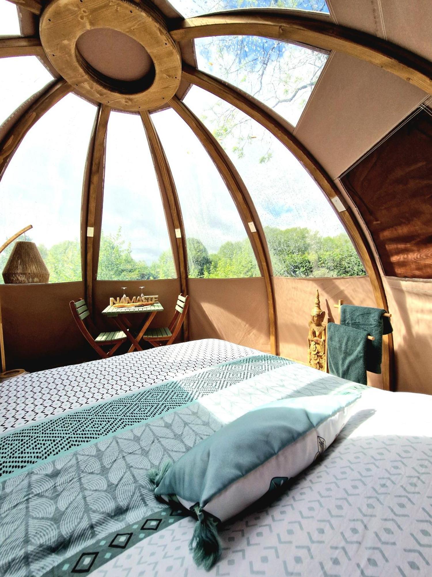 Les Nuits De Cassiopee Bed and Breakfast Sorde-lʼAbbaye Rum bild